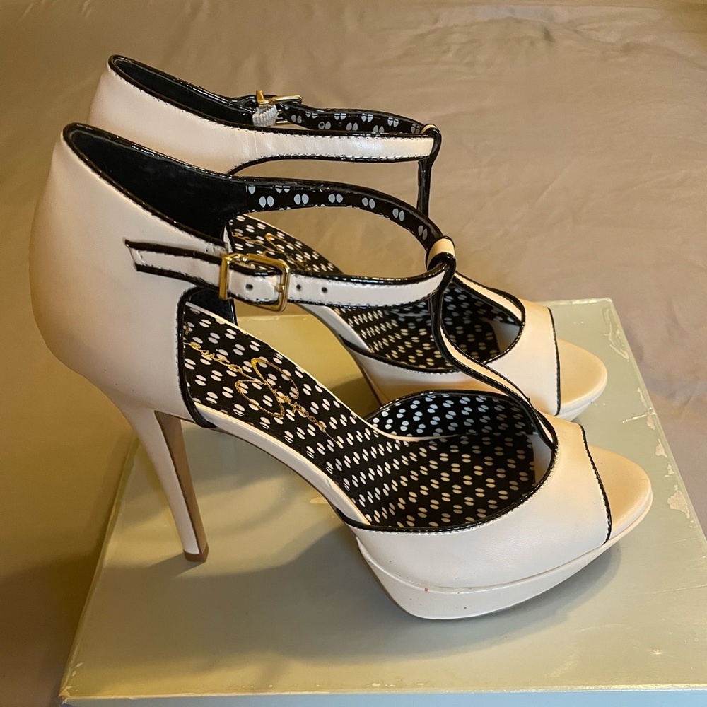 Women's Jessica Simpson Bansi Coconut Silk Kid - Size 10 (never worn)